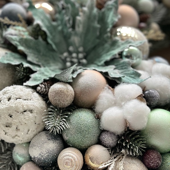 Fabulous Christmas wreath - Picture 3 of 5